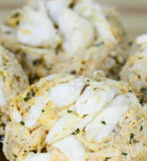 Jumbo Lump Crab Cakes - 8 MD Jumbo Lump Crab Cakes (5+oz) plus "iLoveCrabs" Pint Glass